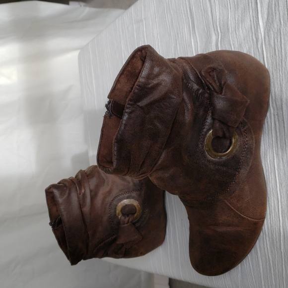 Bare Traps booties - Picture 4 of 9